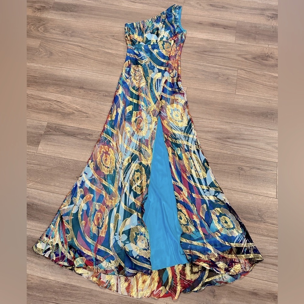 New! Mary L Couture Silk One Shoulder Metallic Detailed Fit and Flare Gown M